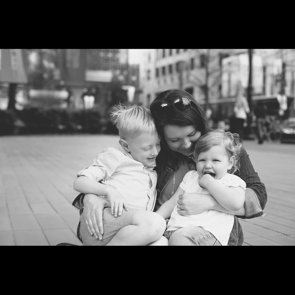 Meet your Posher, Julie - Picture 1 of 1